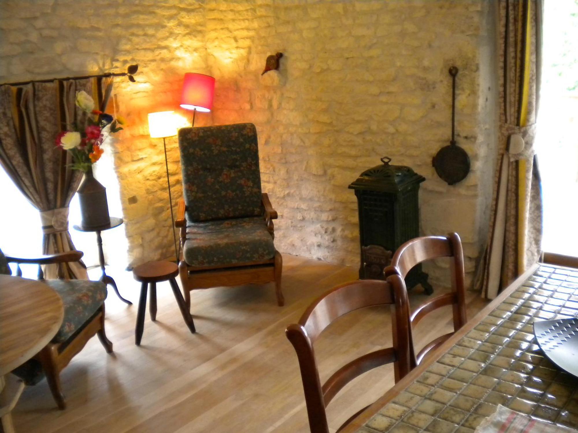 Au Col De Cygne Apartment Blanzac-les-Matha Bagian luar foto