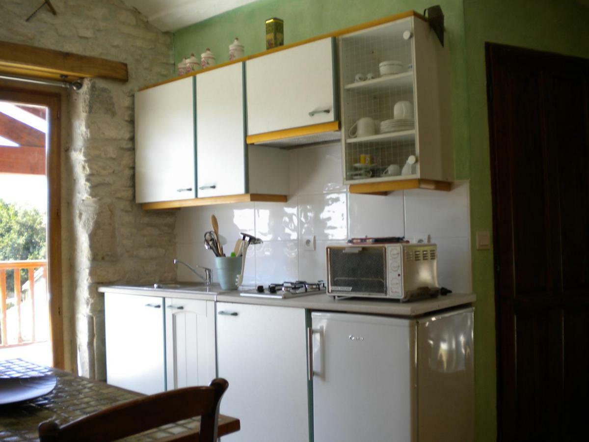 Au Col De Cygne Apartment Blanzac-les-Matha Bagian luar foto